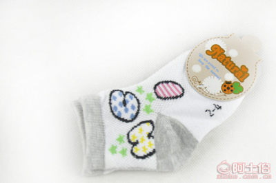 匠心織就舒適童年 蘇州新區(qū)情又獨(dú)鐘禮品店兒童薄襪批發(fā)新選